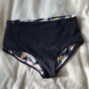Maaji Swimwear Bottoms Size M